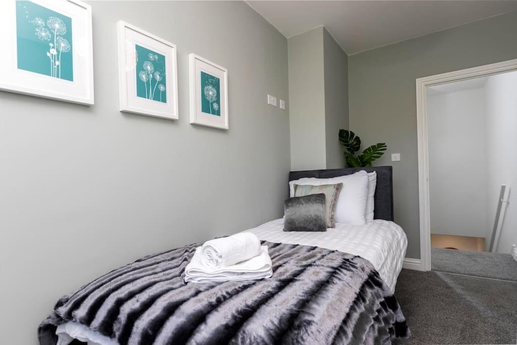 Auckland View - A Comfy & Spacious 4Bed With Views Coundon ภายนอก รูปภาพ